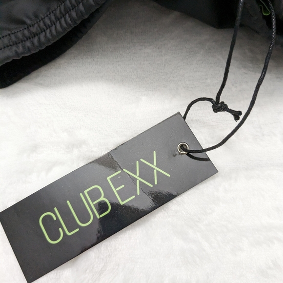 NWT. Asymmetrical fringe skort. BRANDIS CLUBEXX. Size small. - Picture 3 of 6